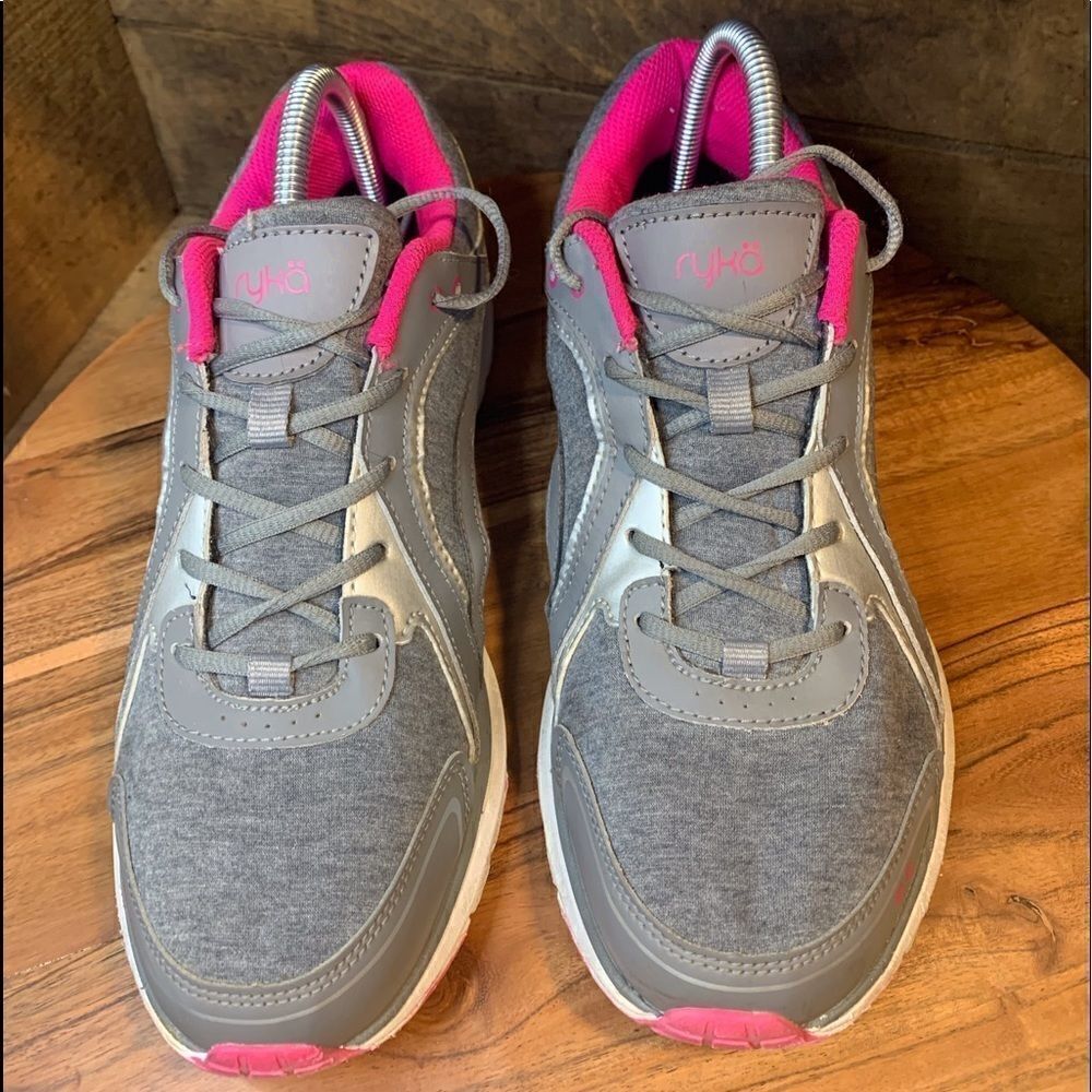 Ryokan womens, Sz 11, gray with pink trim.  Inv 5018